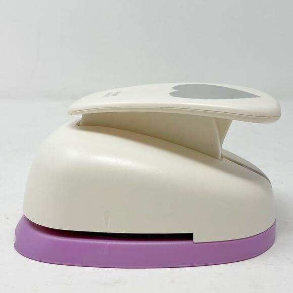 Recollections 2 3/4" 6.99cm Scalloped Heart Paper Punch Scrapbooking - Picture 2 of 6